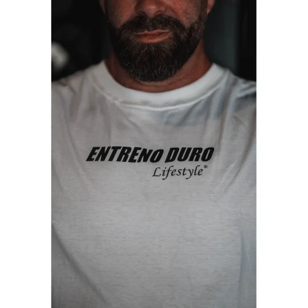 CAMISETA OVERSIZE "LA VIDA ES MUY CORTA PARA SER PEQUEÑO" BLANCA